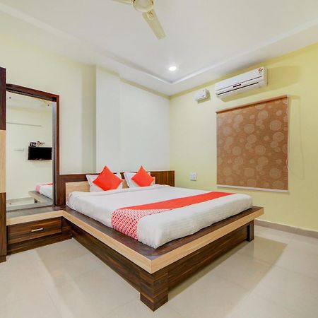 Hotel O Ksl Guest House Karimnagar Kültér fotó