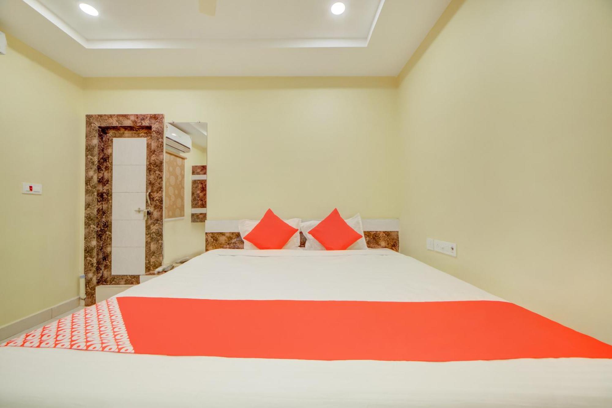 Hotel O Ksl Guest House Karimnagar Kültér fotó