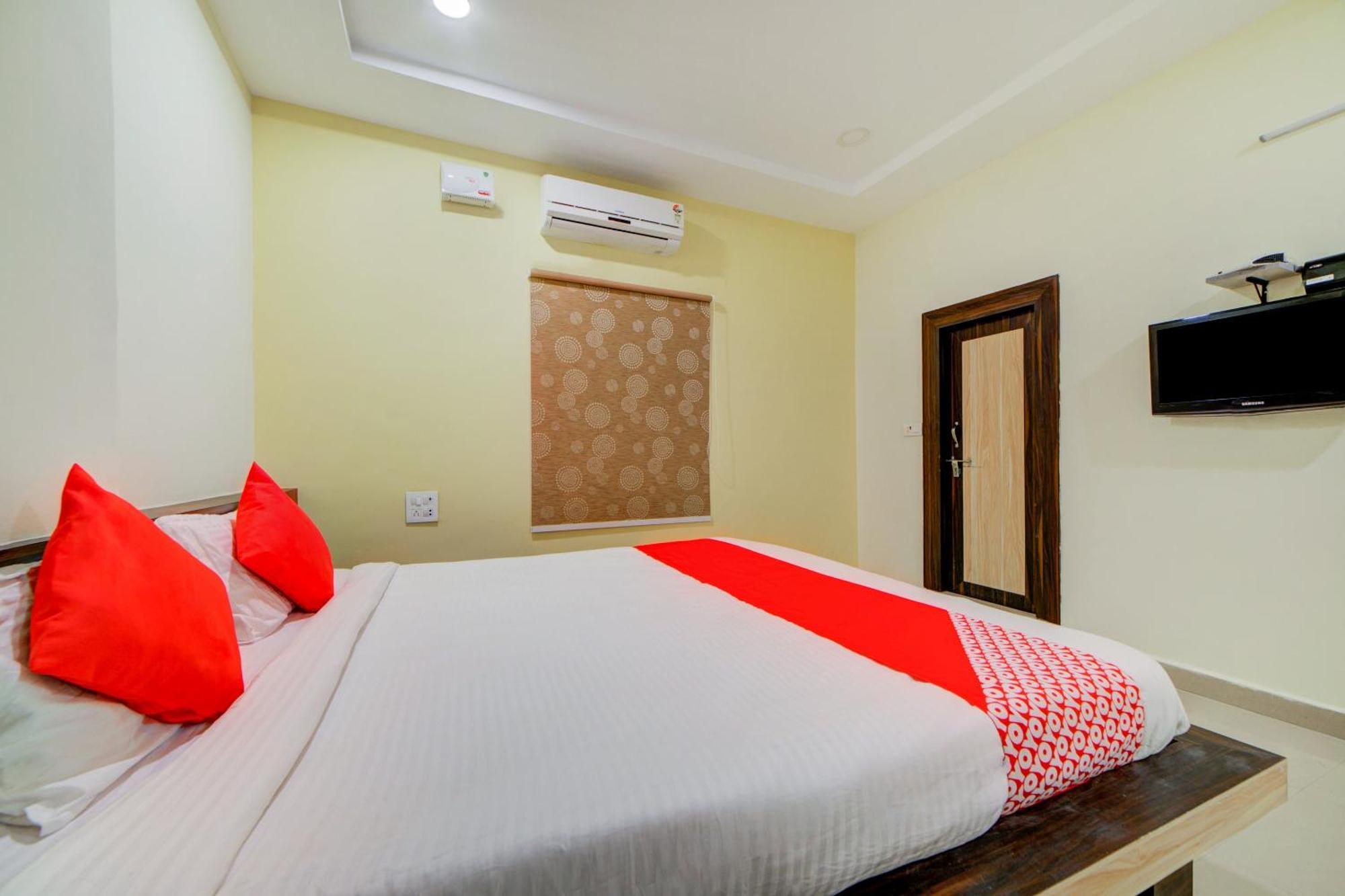 Hotel O Ksl Guest House Karimnagar Kültér fotó