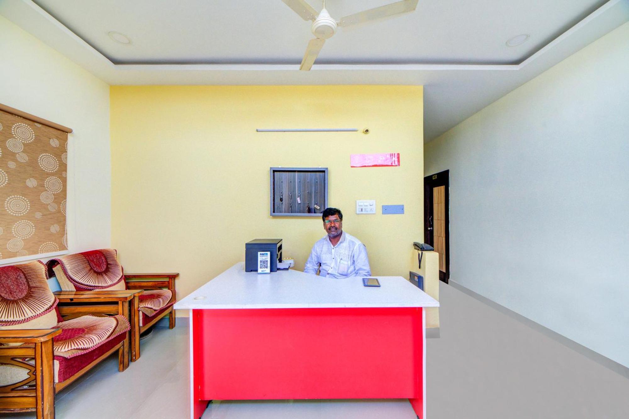 Hotel O Ksl Guest House Karimnagar Kültér fotó