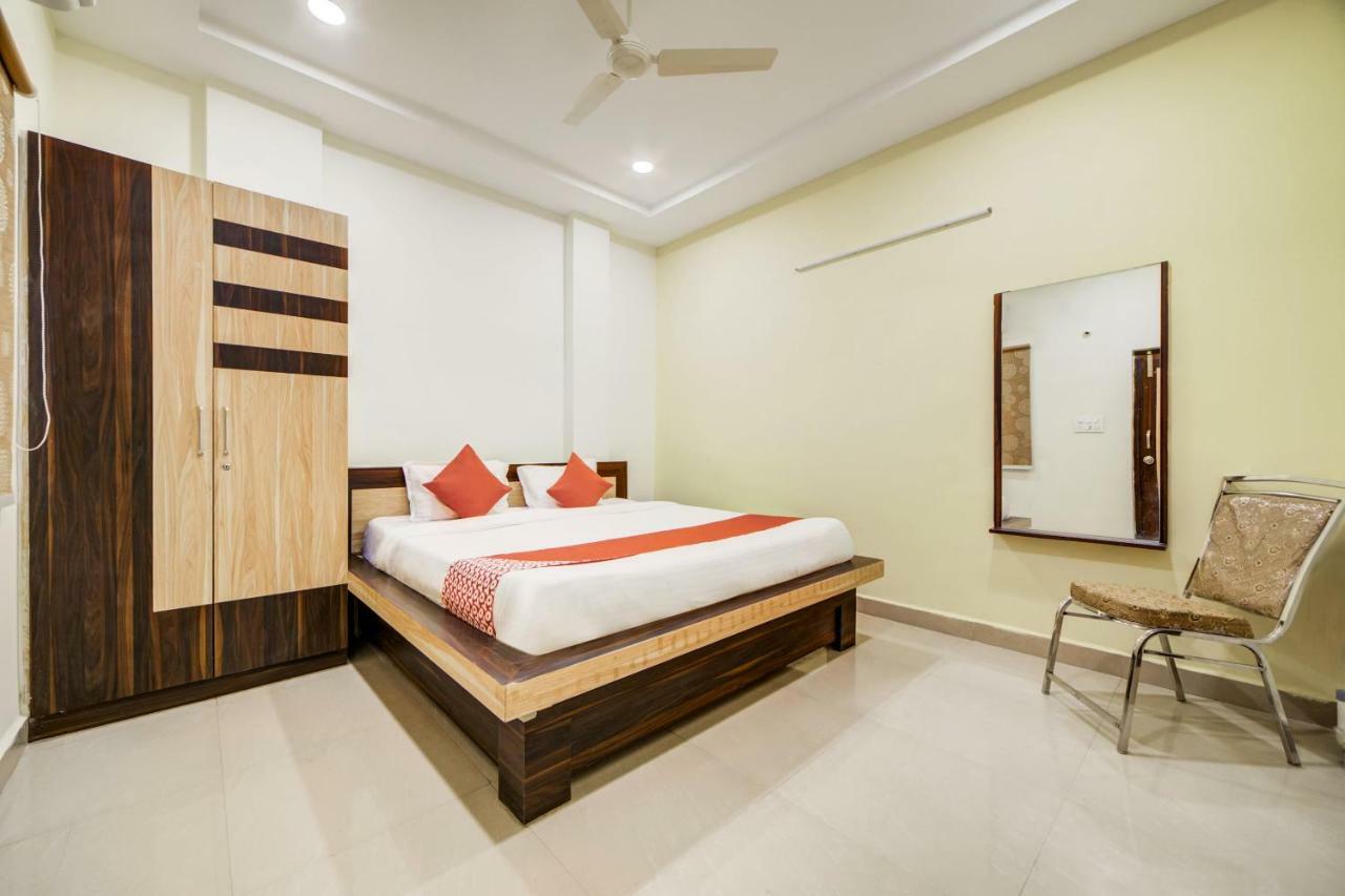 Hotel O Ksl Guest House Karimnagar Kültér fotó